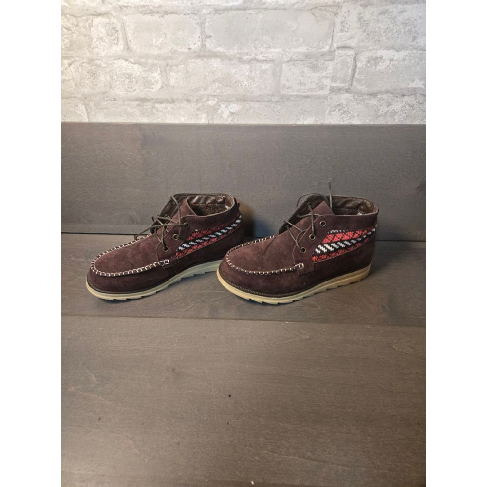 MUK LUKS Brown Moccasins with Red Pattern Size 6.5